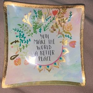 Little Jewelrydish will include a little crystal:)